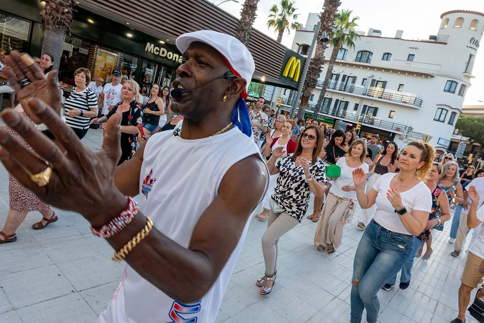 Balls llatins, salsa i batxata
